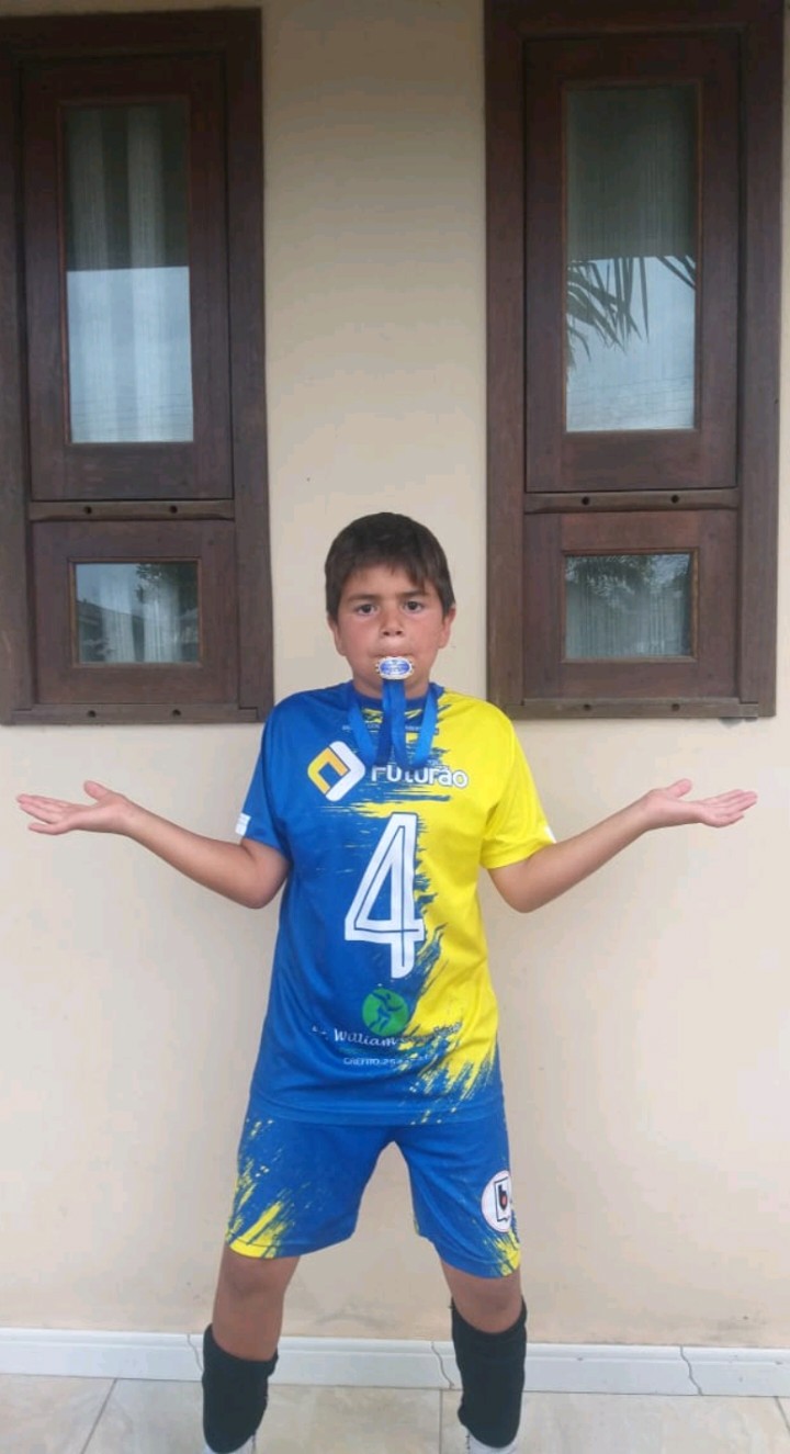 Bola pra Cima